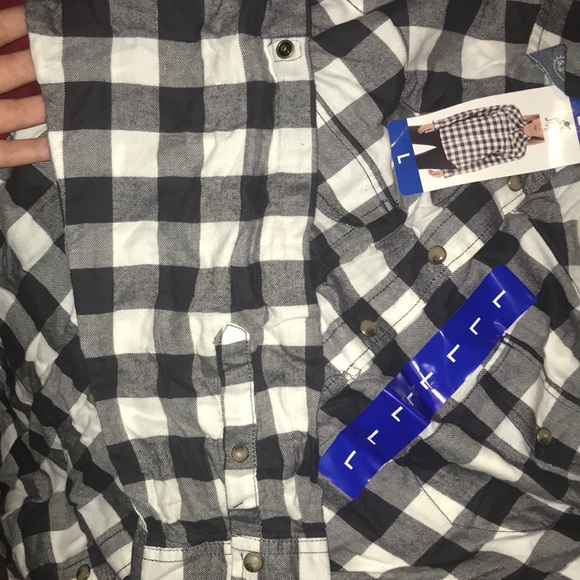 Checkered Button Up - Picture 5 of 6